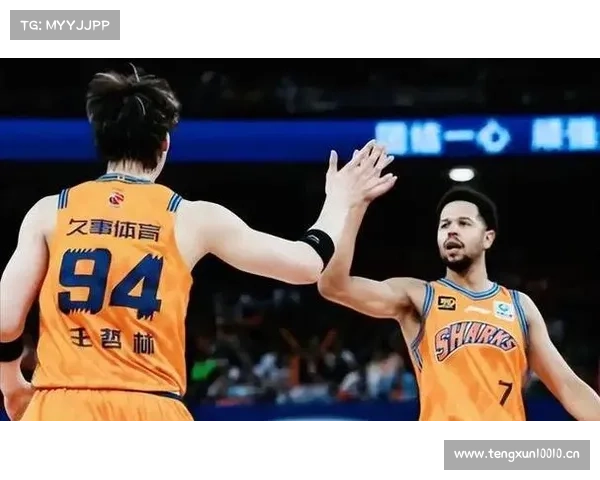 CBA丨哈维33+11+4外加逆天绝杀,上海104-103加时战胜广东! CBA丨哈维33+11+4外加逆天绝杀,上海104-103加时战胜广东!